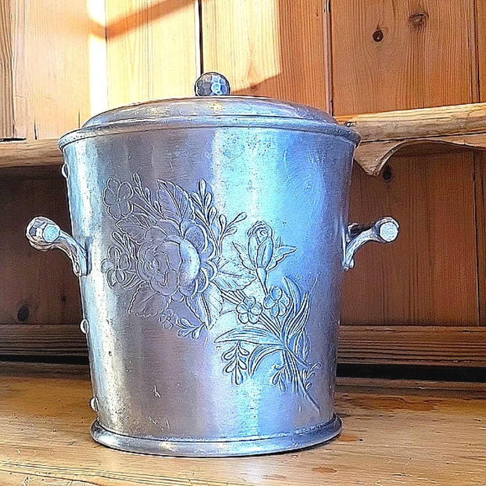 Vintage Everlast Forged Mid-century Aluminum Ice Bucket